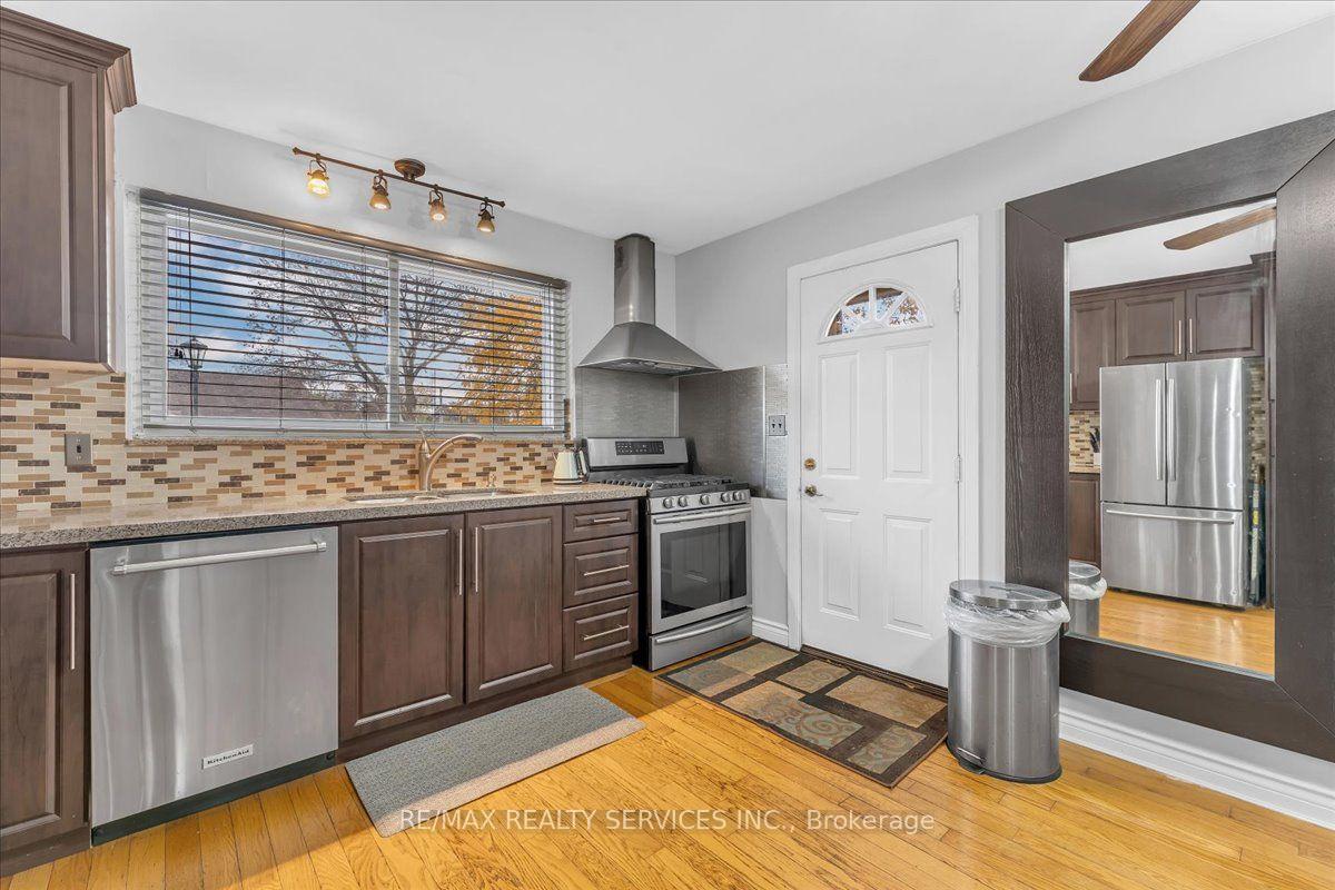 Photo 14 of 53 Windermere Court, Brampton, Northwood Park — HOMEH