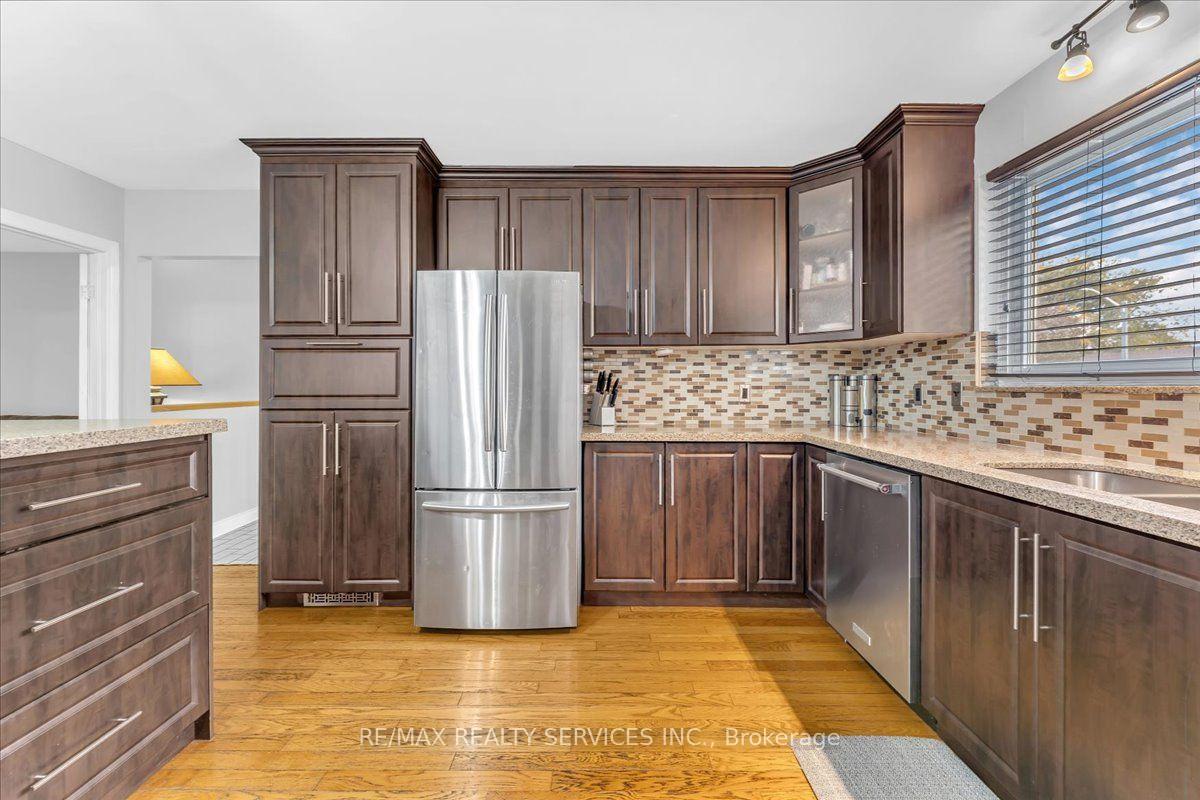 Photo 16 of 53 Windermere Court, Brampton, Northwood Park — HOMEH