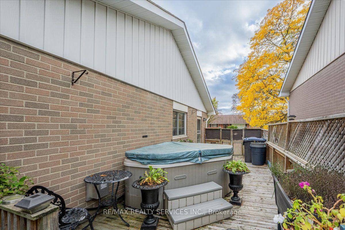 Photo 33 of 53 Windermere Court, Brampton, Northwood Park — HOMEH
