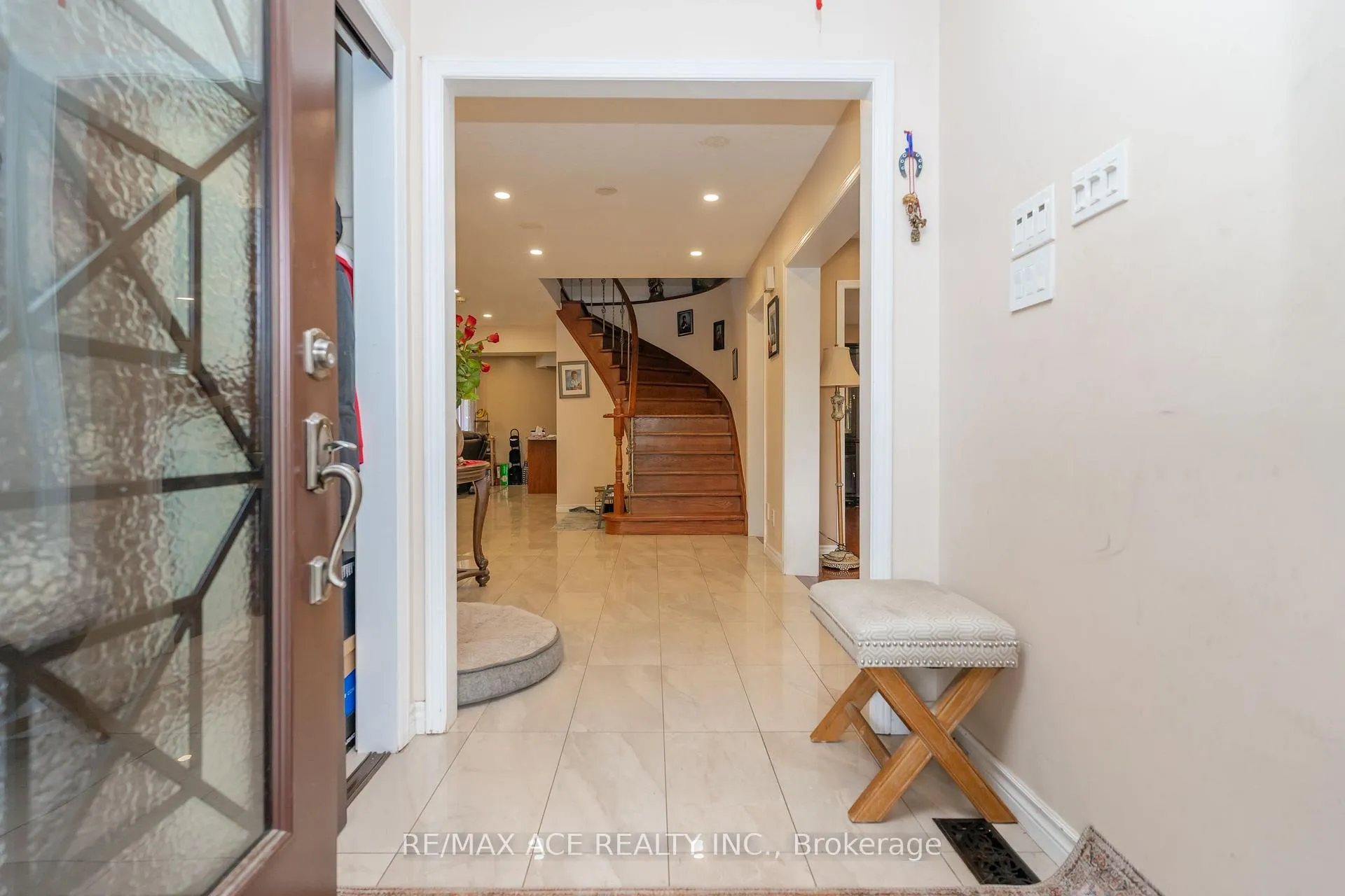 Photo 4 of 38 Pottery Crescent, Brampton, Northgate — HOMEH