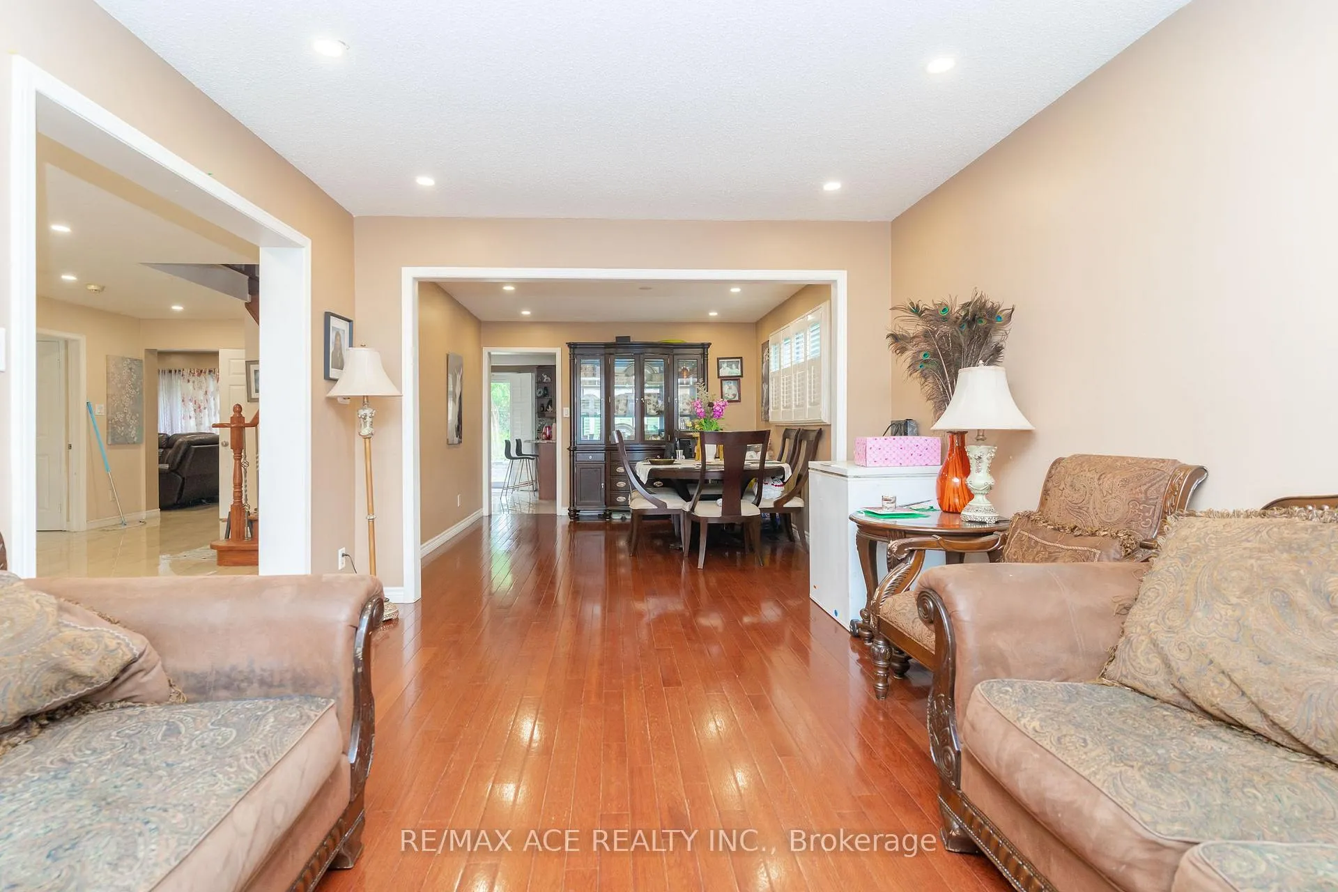 Photo 8 of 38 Pottery Crescent, Brampton, Northgate — HOMEH