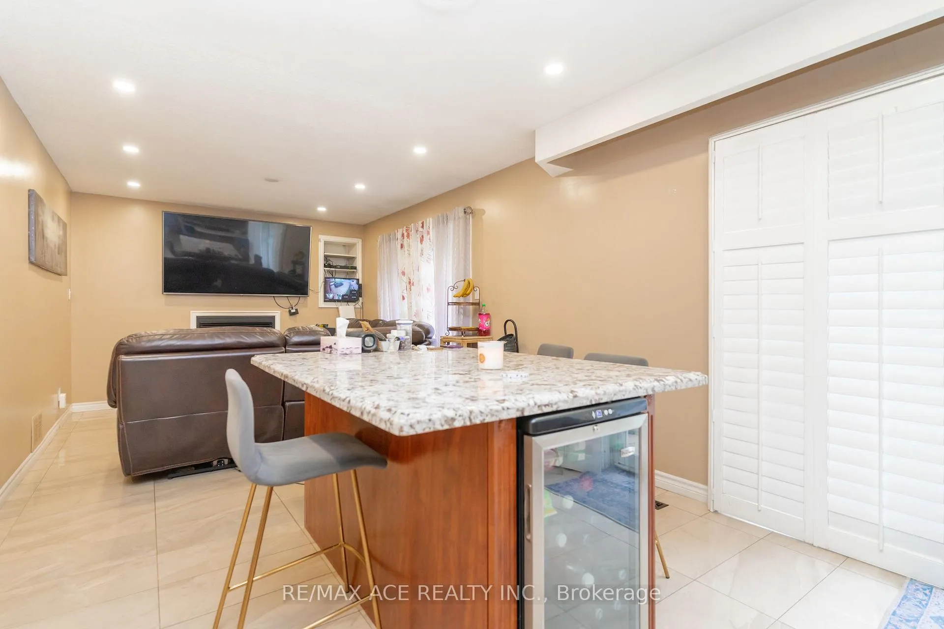 Photo 16 of 38 Pottery Crescent, Brampton, Northgate — HOMEH