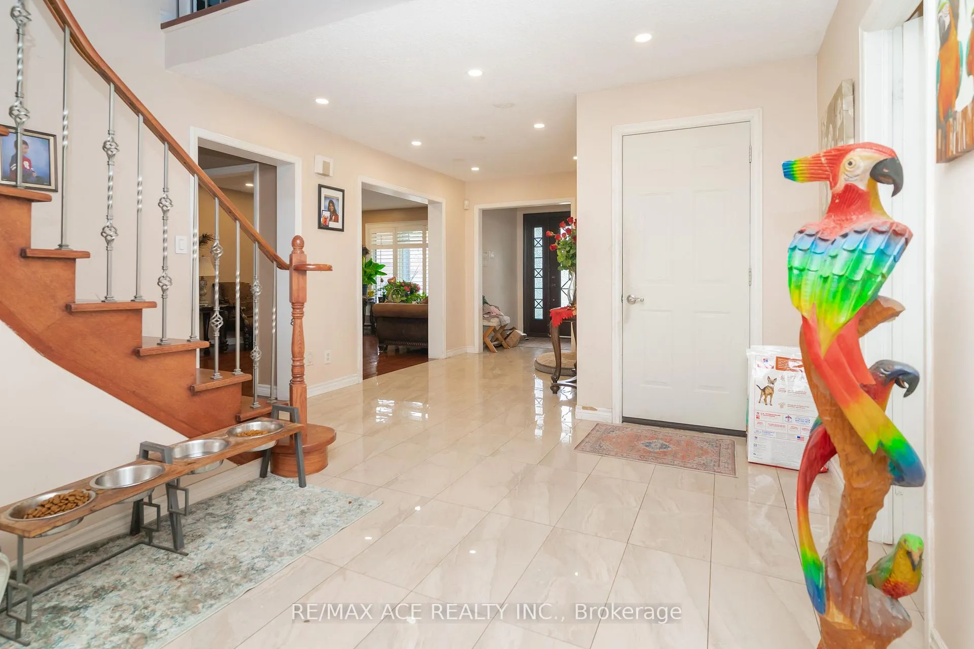 Photo 21 of 38 Pottery Crescent, Brampton, Northgate — HOMEH