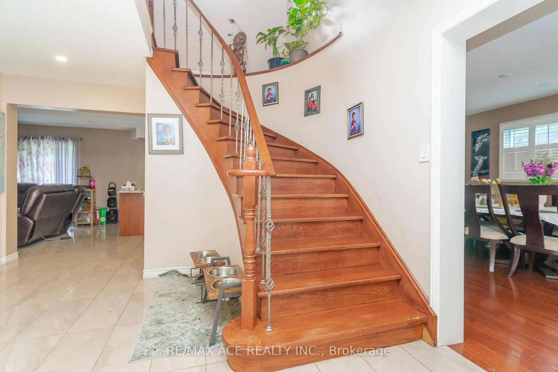 Photo 22 of 38 Pottery Crescent, Brampton, Northgate — HOMEH