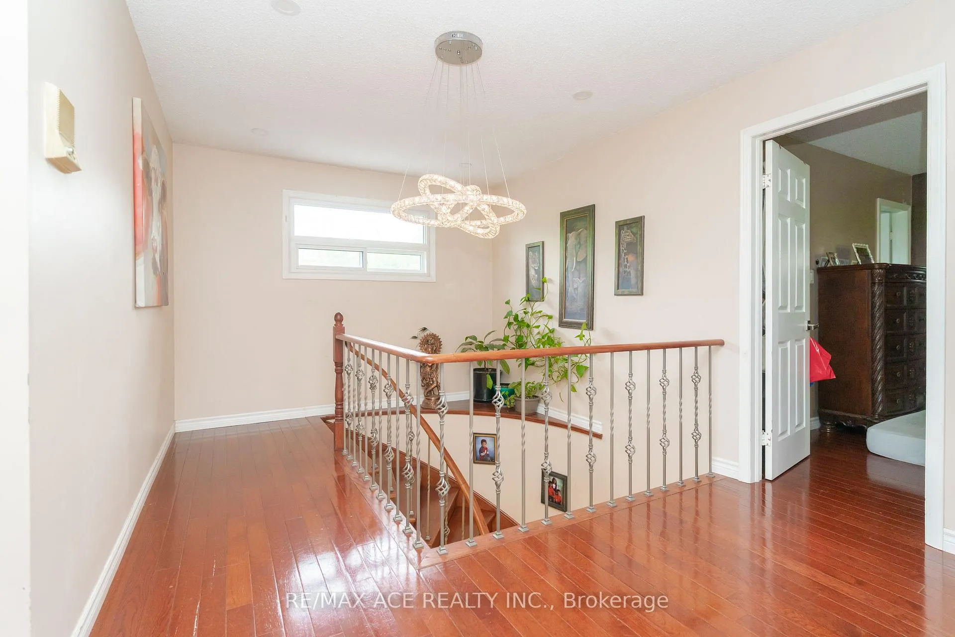 Photo 23 of 38 Pottery Crescent, Brampton, Northgate — HOMEH