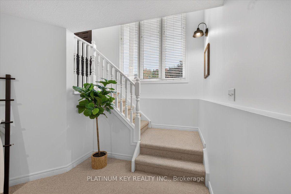 Photo 18 of 11 Allison Court, Strathroy-Caradoc, NE — HOMEH
