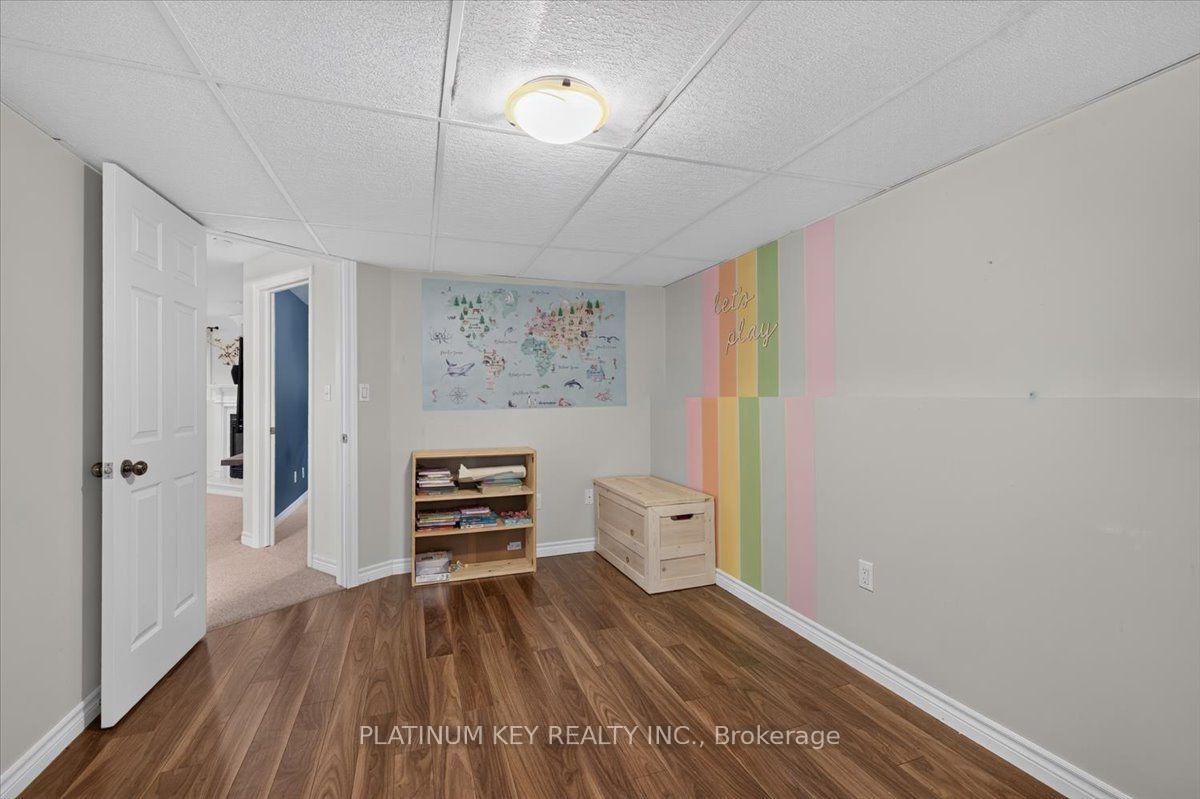 Photo 23 of 11 Allison Court, Strathroy-Caradoc, NE — HOMEH