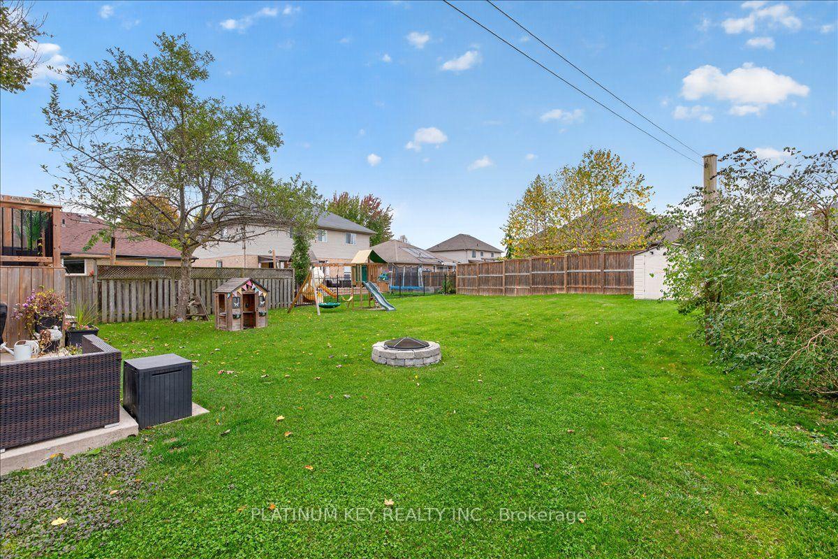 Photo 26 of 11 Allison Court, Strathroy-Caradoc, NE — HOMEH