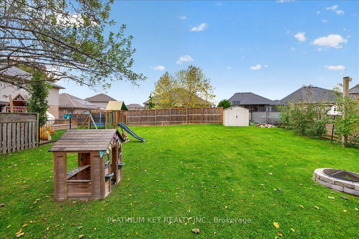 Photo 27 of 11 Allison Court, Strathroy-Caradoc, NE — HOMEH