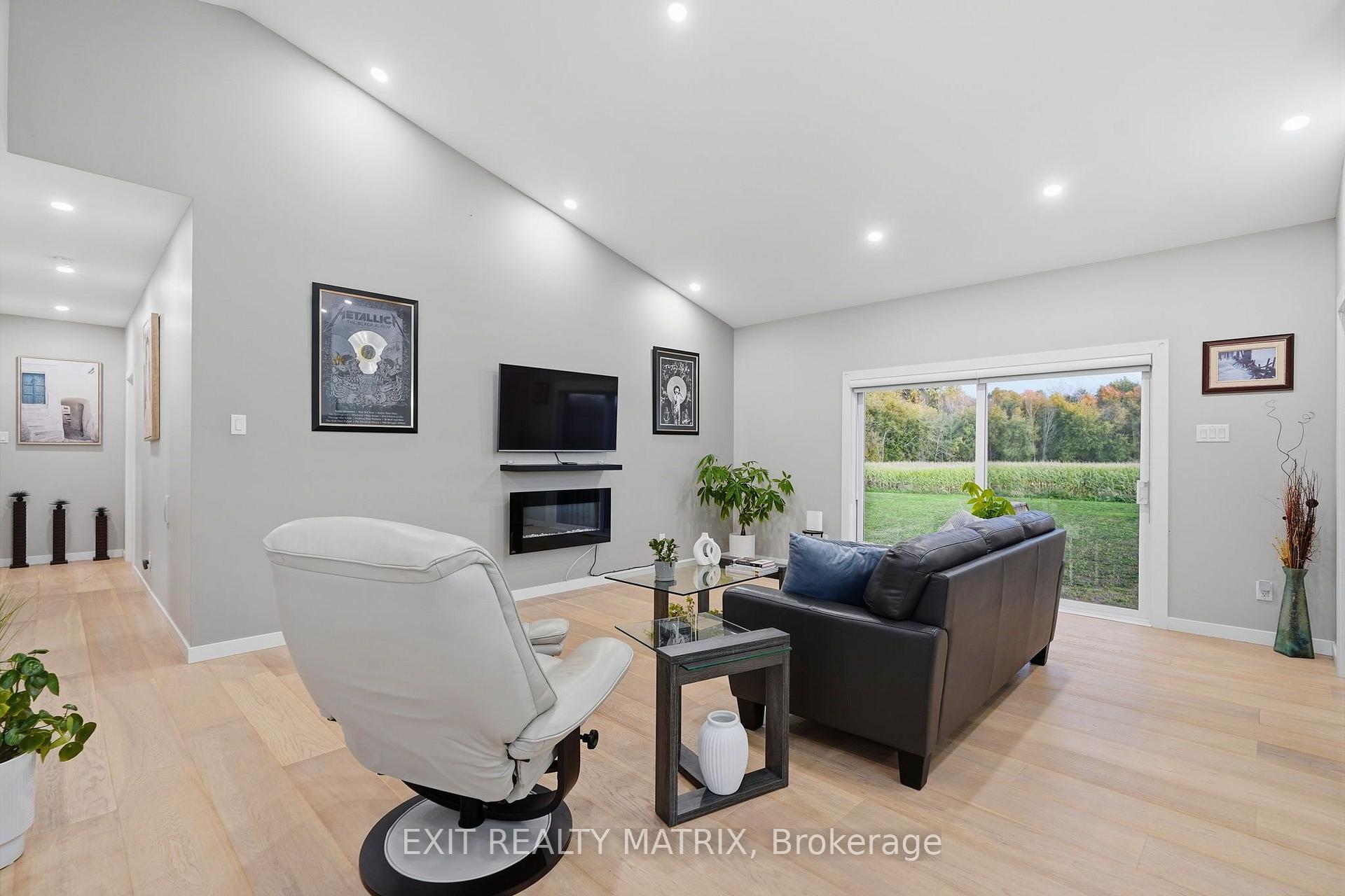 Photo 15 of 12340 Forest Road, South Dundas, South Dundas (Williamsburgh) Twp — HOMEH
