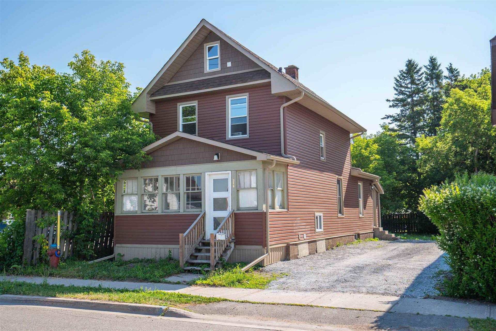 Photo of 216 Goulais Avenue
