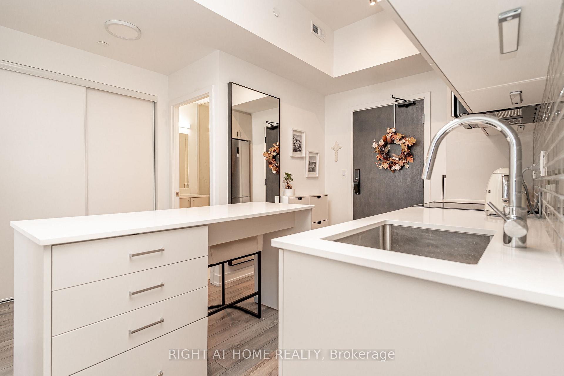 Photo 13 of Unit 510, 1005 Dundas Street E, Oakville, Joshua Meadows — HOMEH