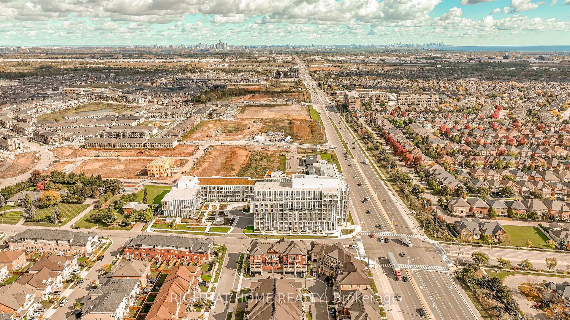 Photo 46 of Unit 510, 1005 Dundas Street E, Oakville, Joshua Meadows — HOMEH