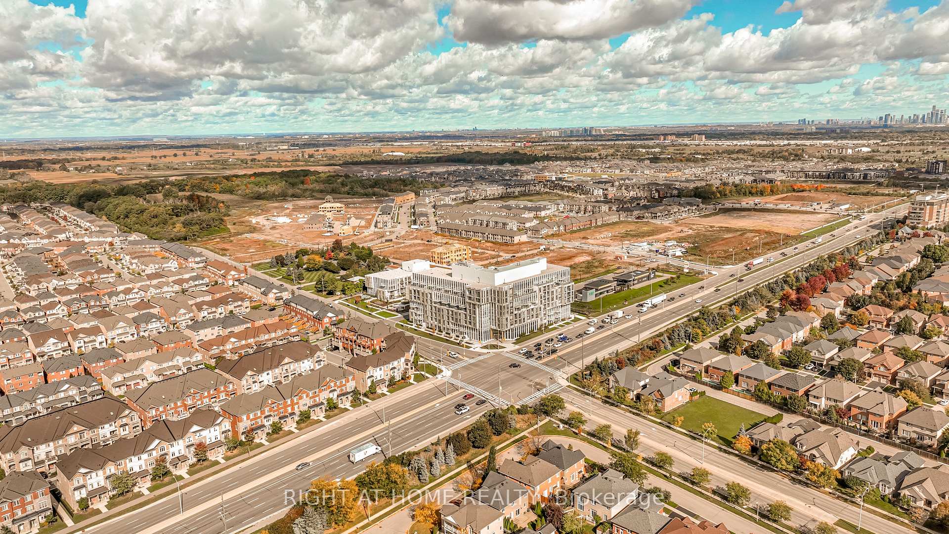Photo 47 of Unit 510, 1005 Dundas Street E, Oakville, Joshua Meadows — HOMEH