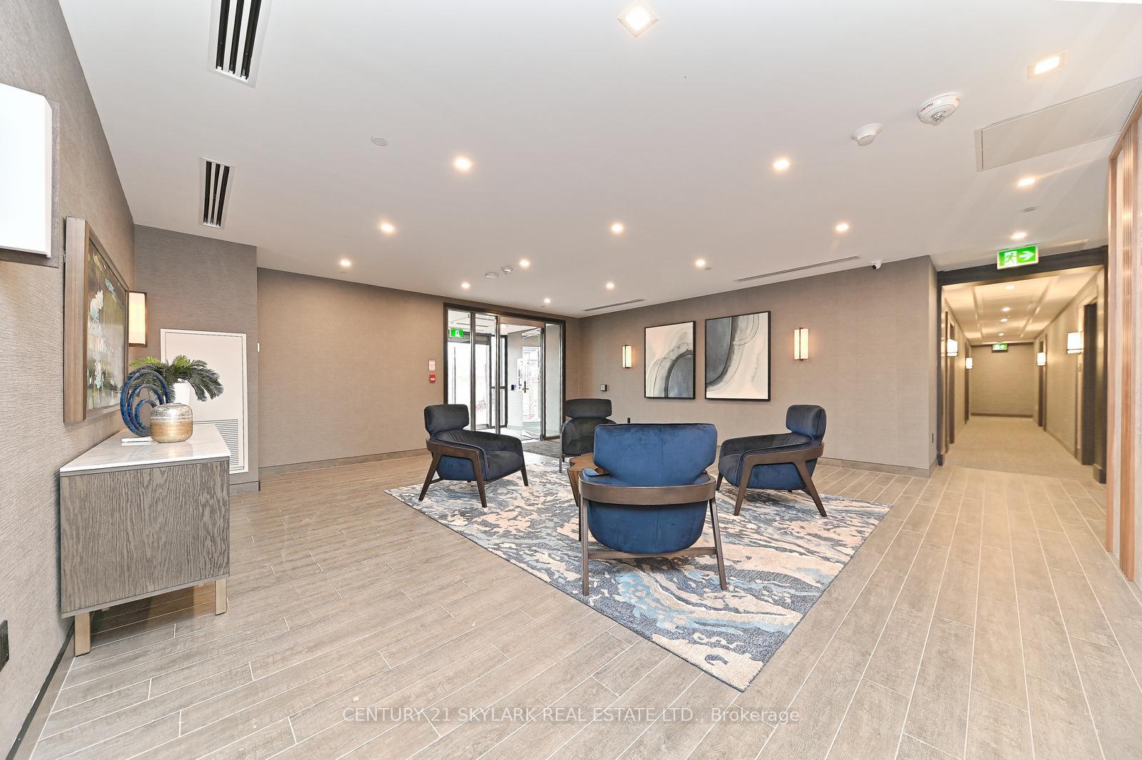 Photo 4 of Unit 401, 460 Dundas Street E, Hamilton, Waterdown — HOMEH