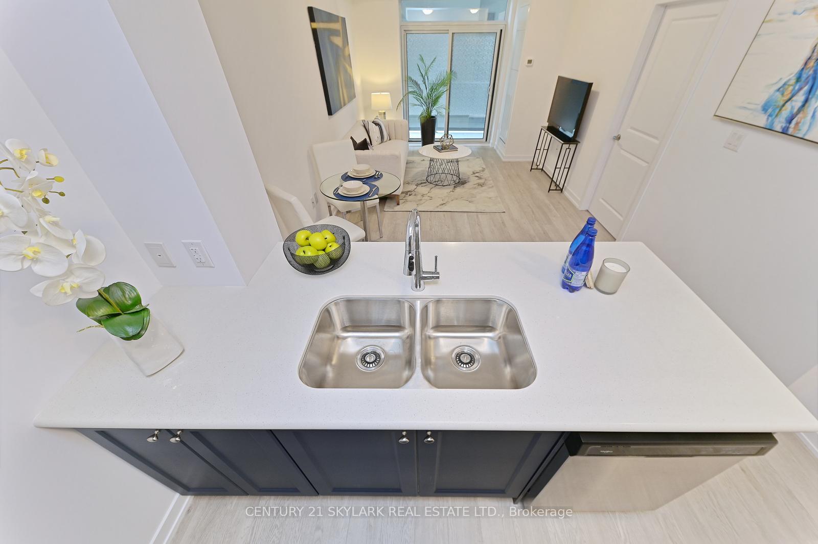 Photo 13 of Unit 401, 460 Dundas Street E, Hamilton, Waterdown — HOMEH