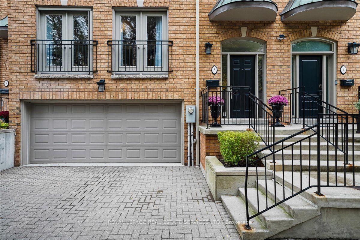Photo 4 of Unit TH3, 3525 Yonge Street, North York, Bridle Path-Sunnybrook-York Mills — HOMEH