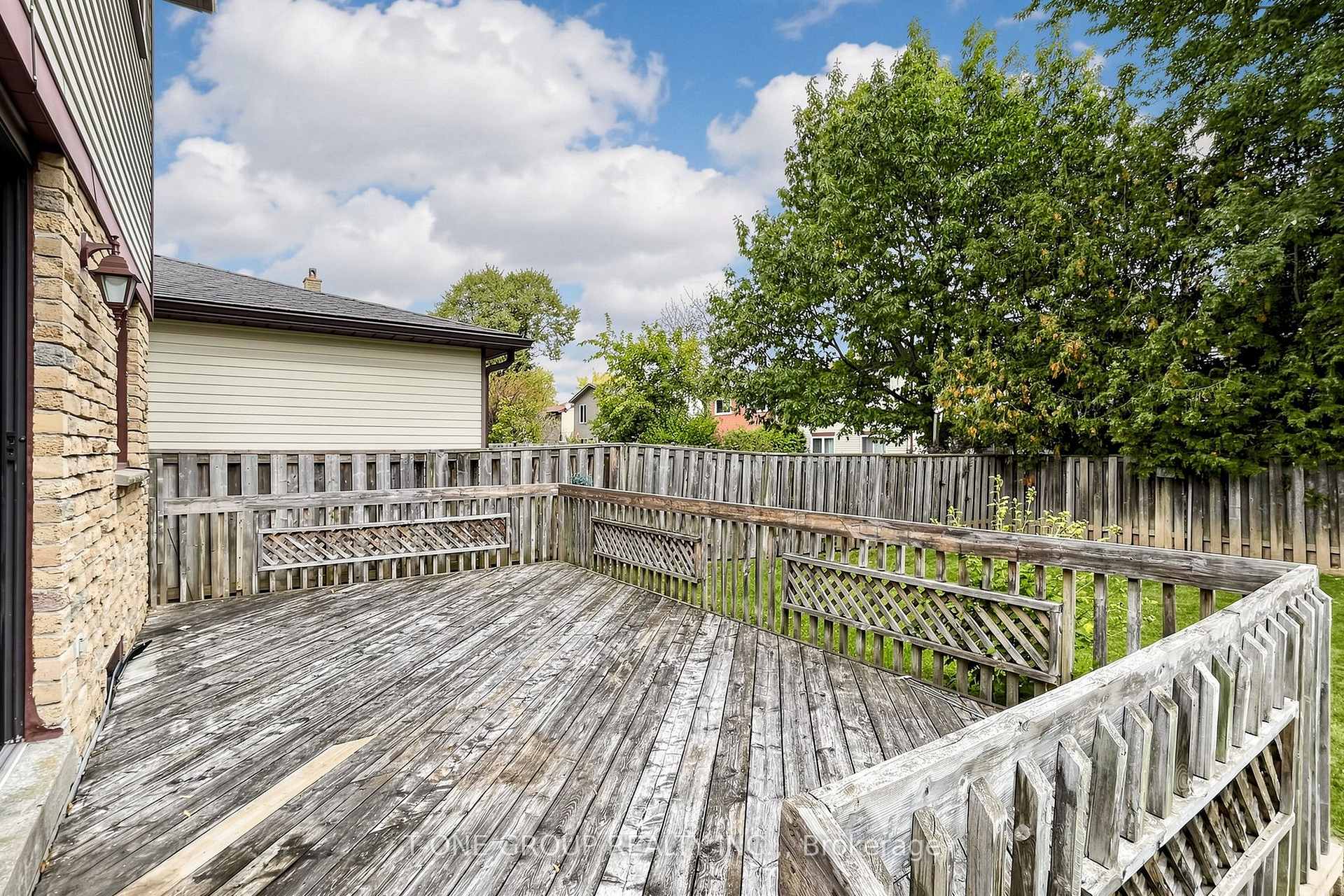 Photo 19 of 21 Madsen Crescent, Markham, Markville — HOMEH