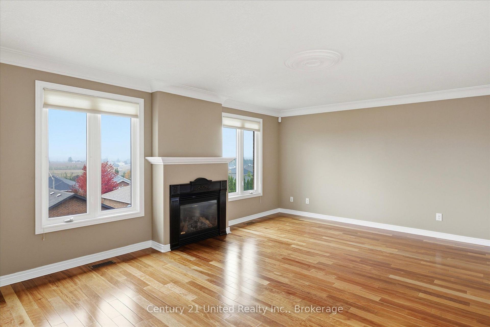 Photo 6 of 1688 Glenforest Boulevard, Peterborough, Monaghan Ward 2 — HOMEH
