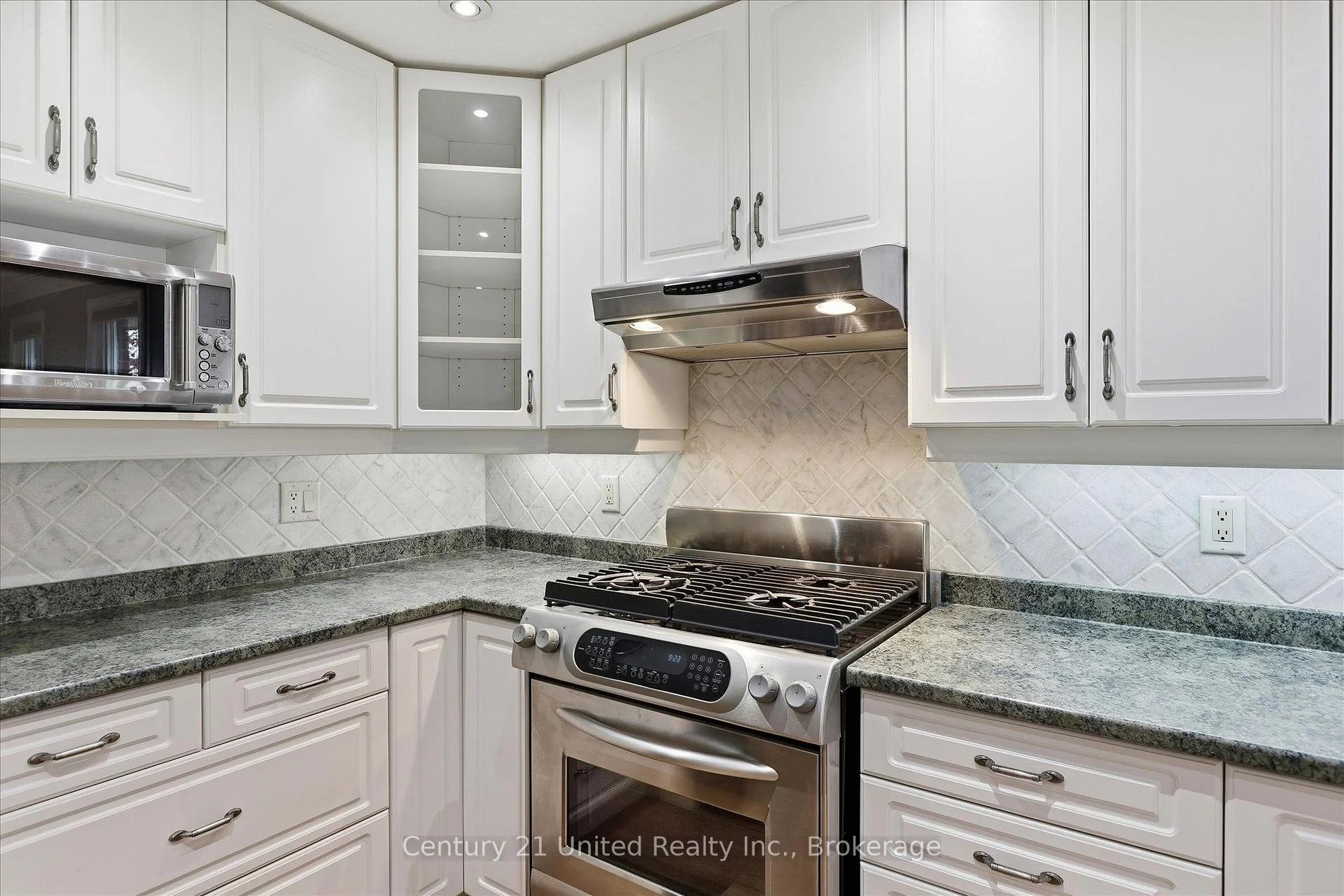 Photo 11 of 1688 Glenforest Boulevard, Peterborough, Monaghan Ward 2 — HOMEH