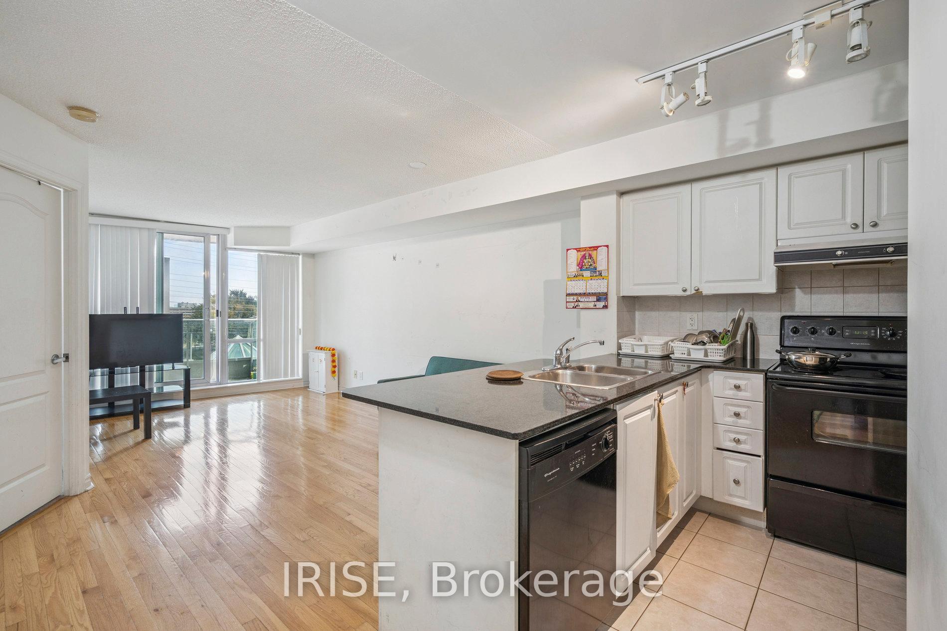 Photo 11 of Unit 411, 33 Elm Drive, Mississauga, City Centre — HOMEH