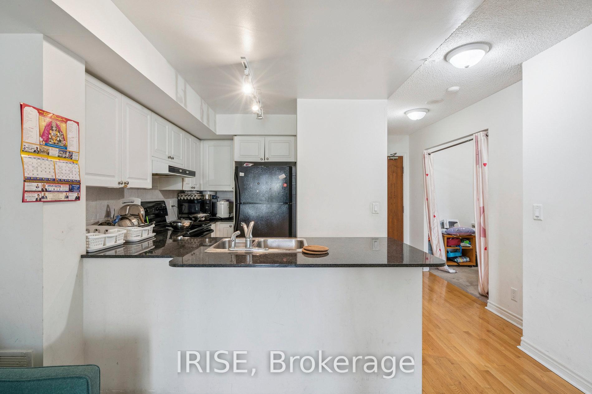 Photo 13 of Unit 411, 33 Elm Drive, Mississauga, City Centre — HOMEH