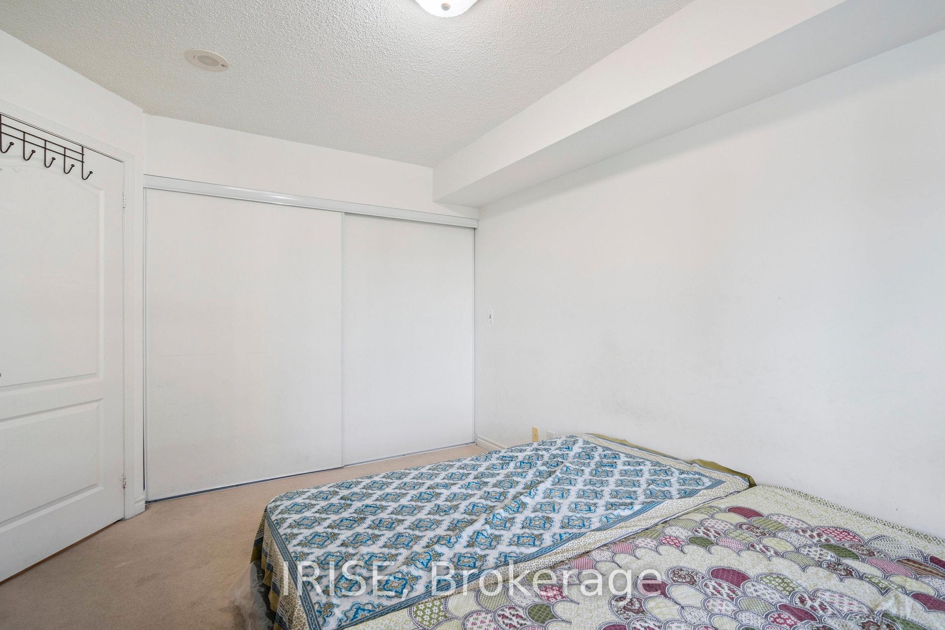 Photo 16 of Unit 411, 33 Elm Drive, Mississauga, City Centre — HOMEH