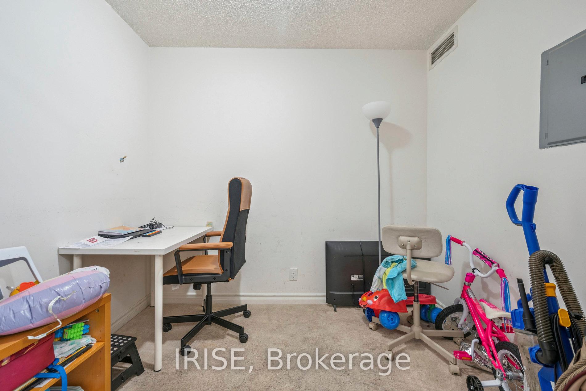 Photo 17 of Unit 411, 33 Elm Drive, Mississauga, City Centre — HOMEH