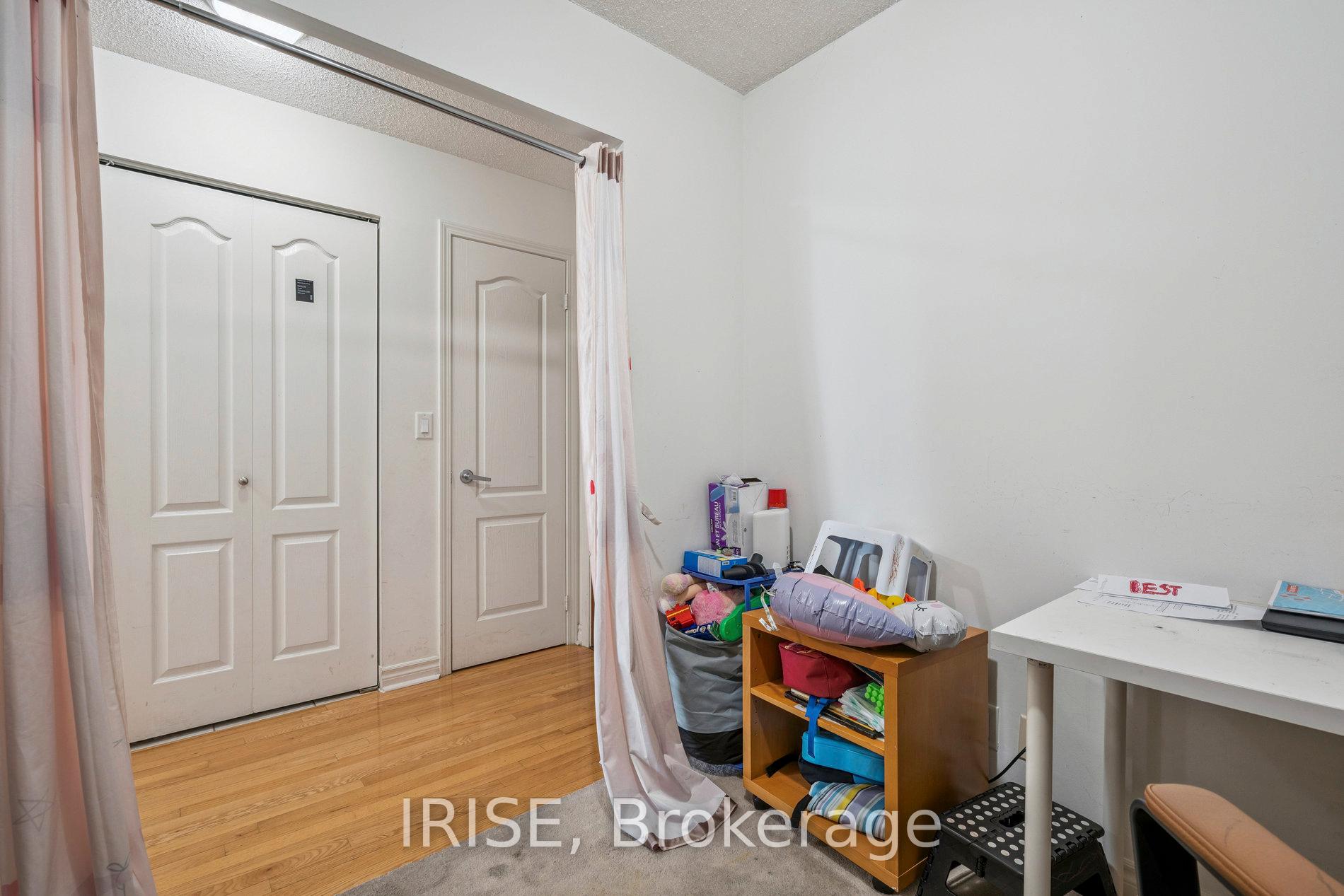 Photo 18 of Unit 411, 33 Elm Drive, Mississauga, City Centre — HOMEH