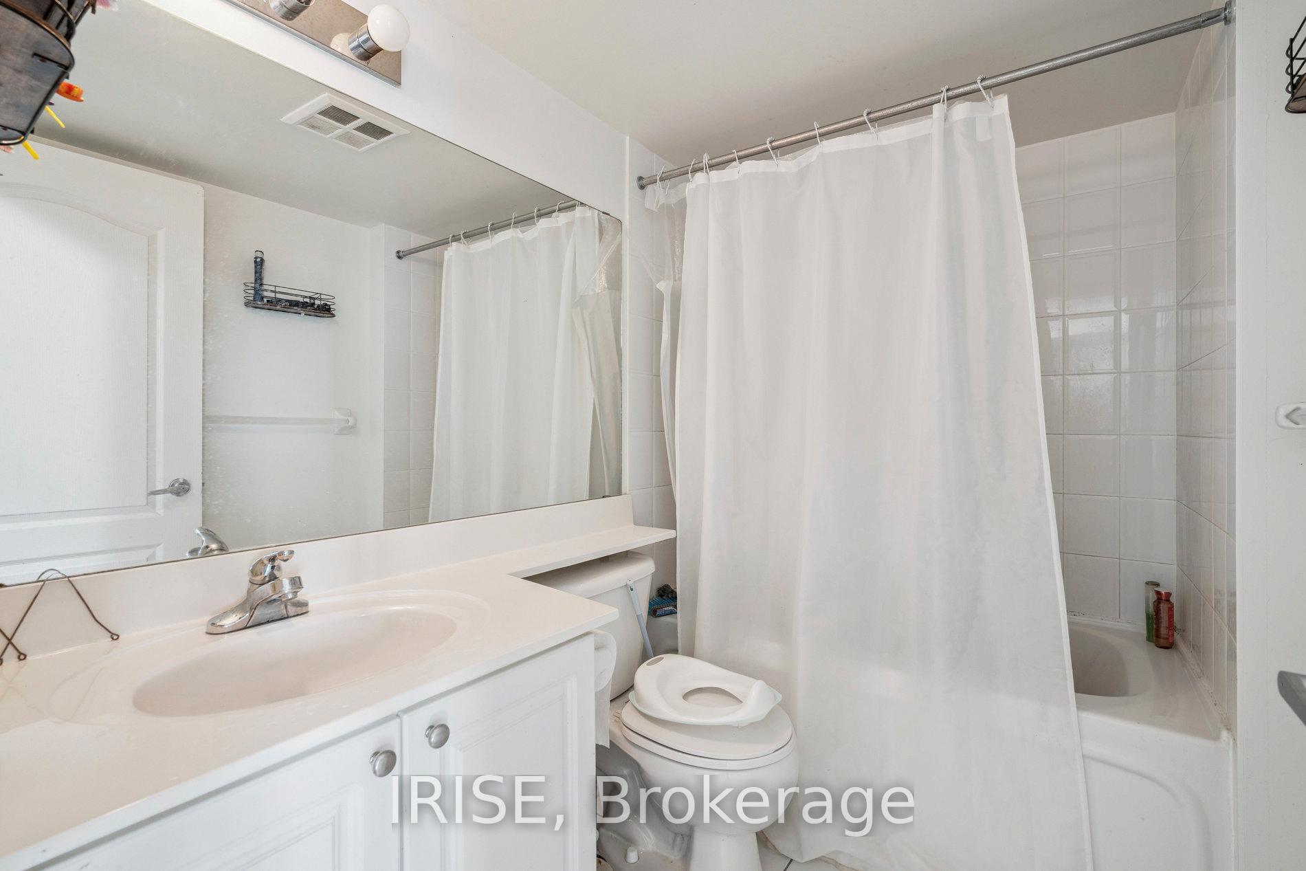 Photo 19 of Unit 411, 33 Elm Drive, Mississauga, City Centre — HOMEH