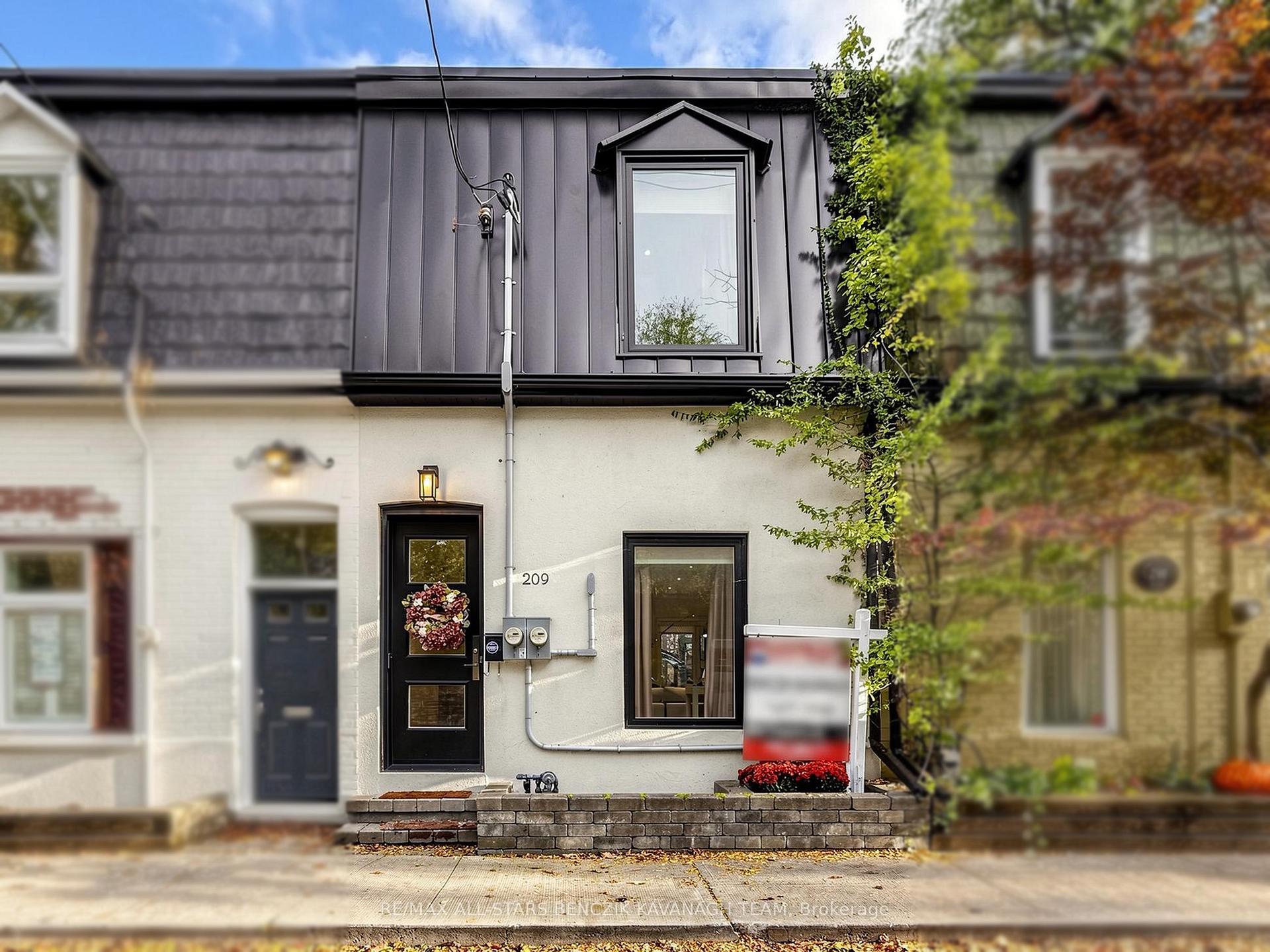 Photo 1 of 209 Marlborough Place, Toronto, The Annex — HOMEH