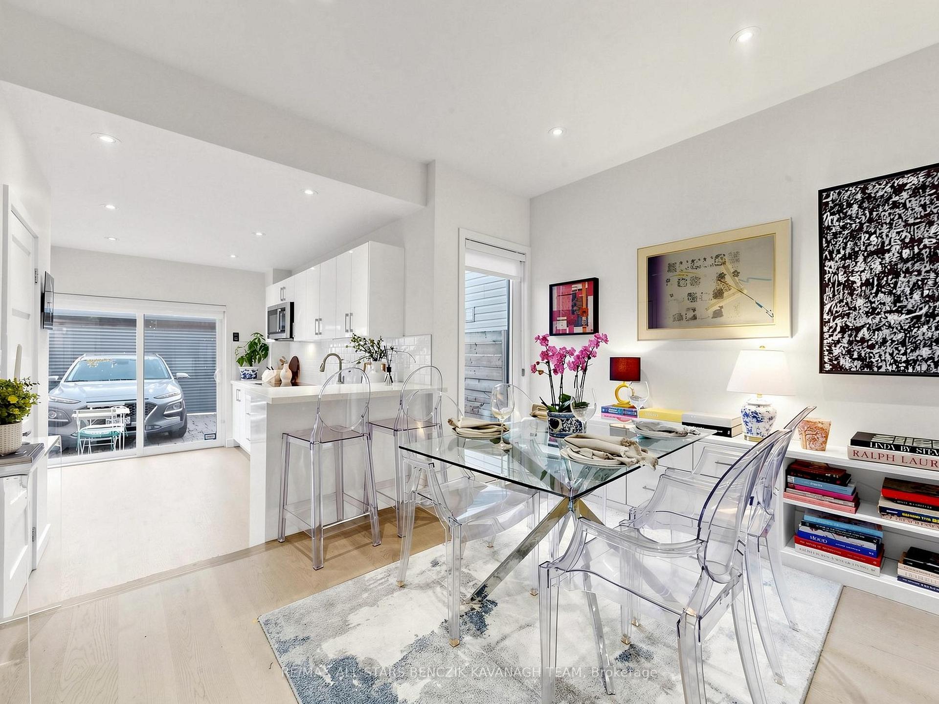 Photo 5 of 209 Marlborough Place, Toronto, The Annex — HOMEH