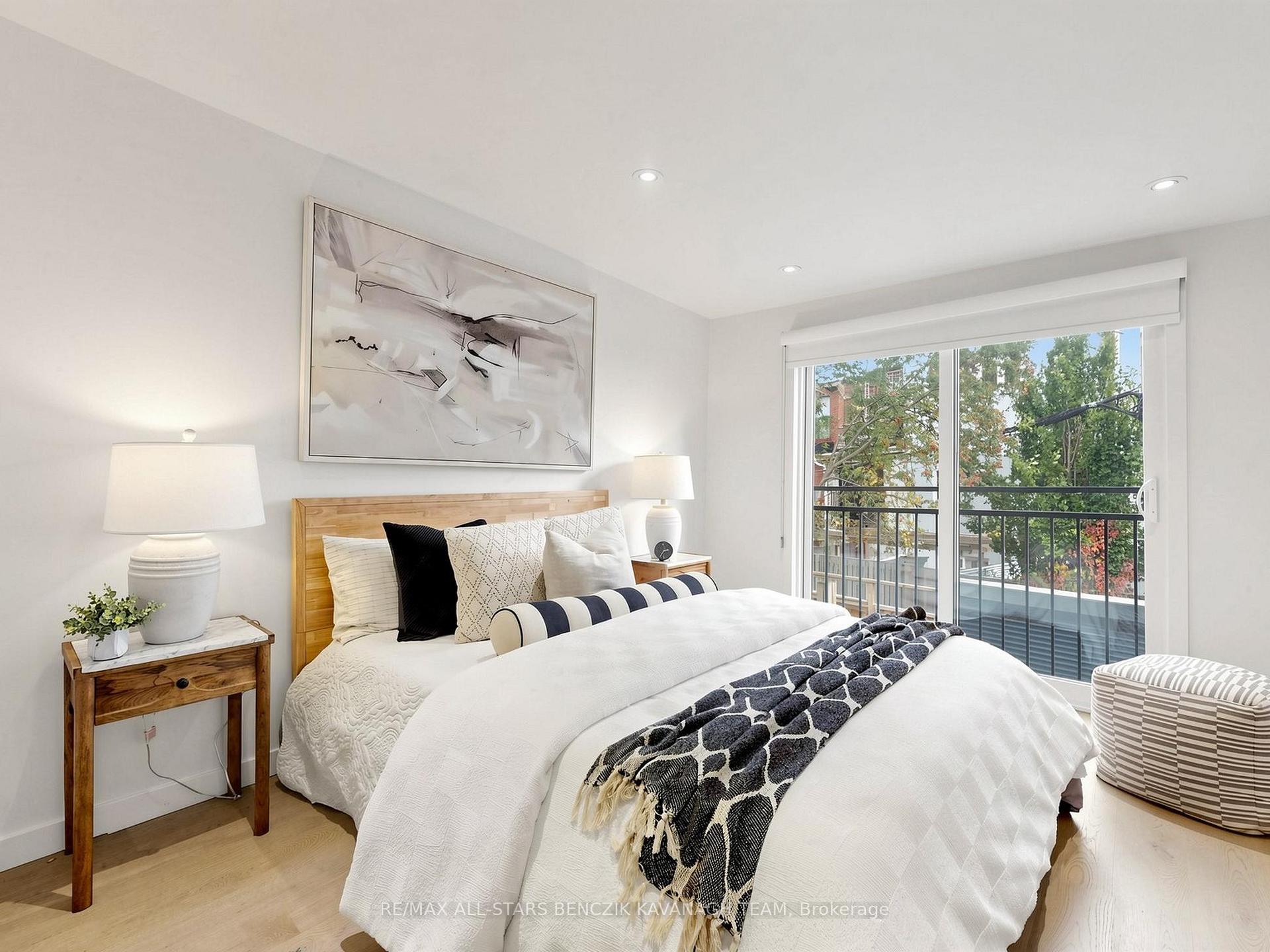 Photo 10 of 209 Marlborough Place, Toronto, The Annex — HOMEH