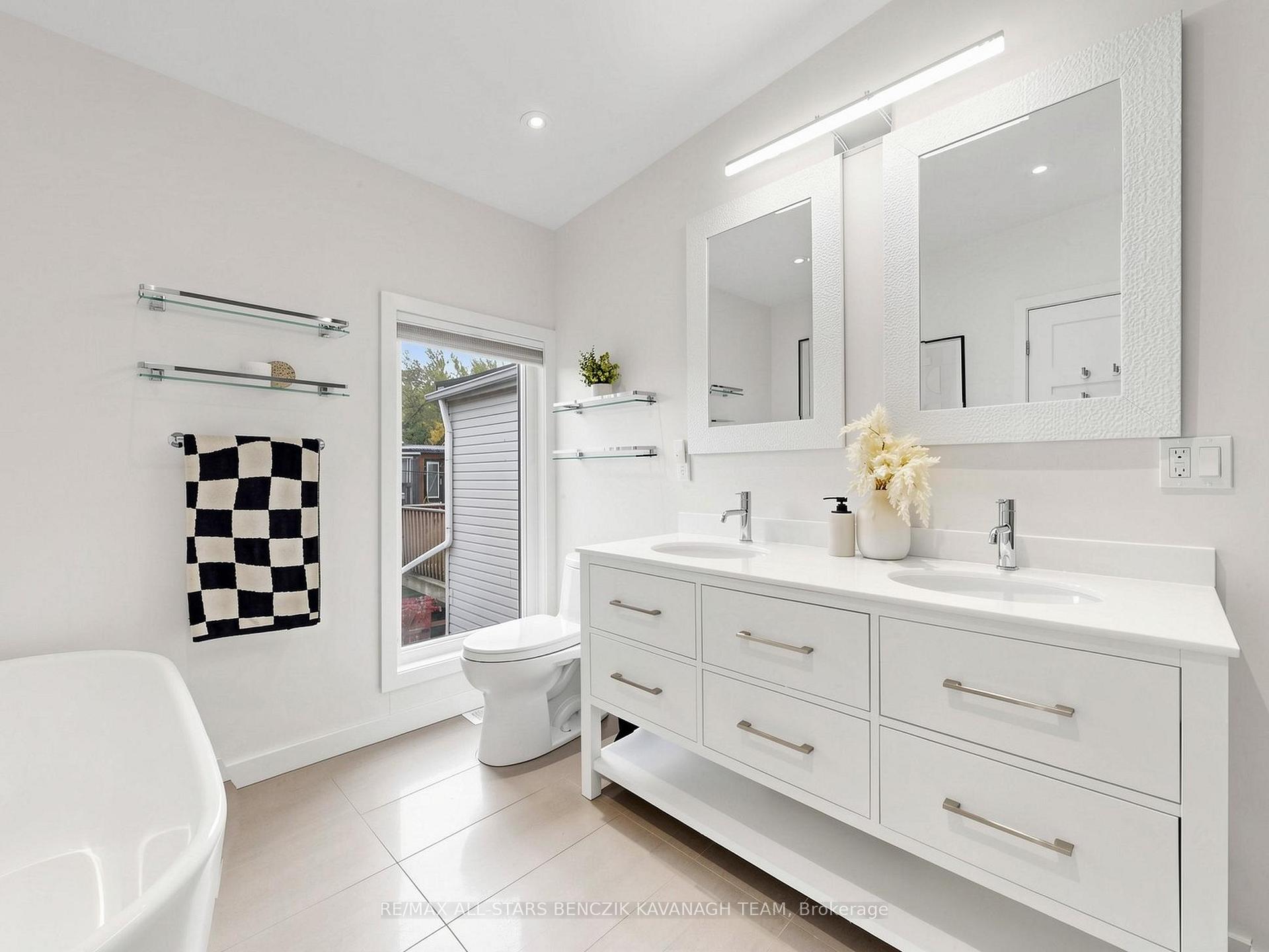 Photo 14 of 209 Marlborough Place, Toronto, The Annex — HOMEH
