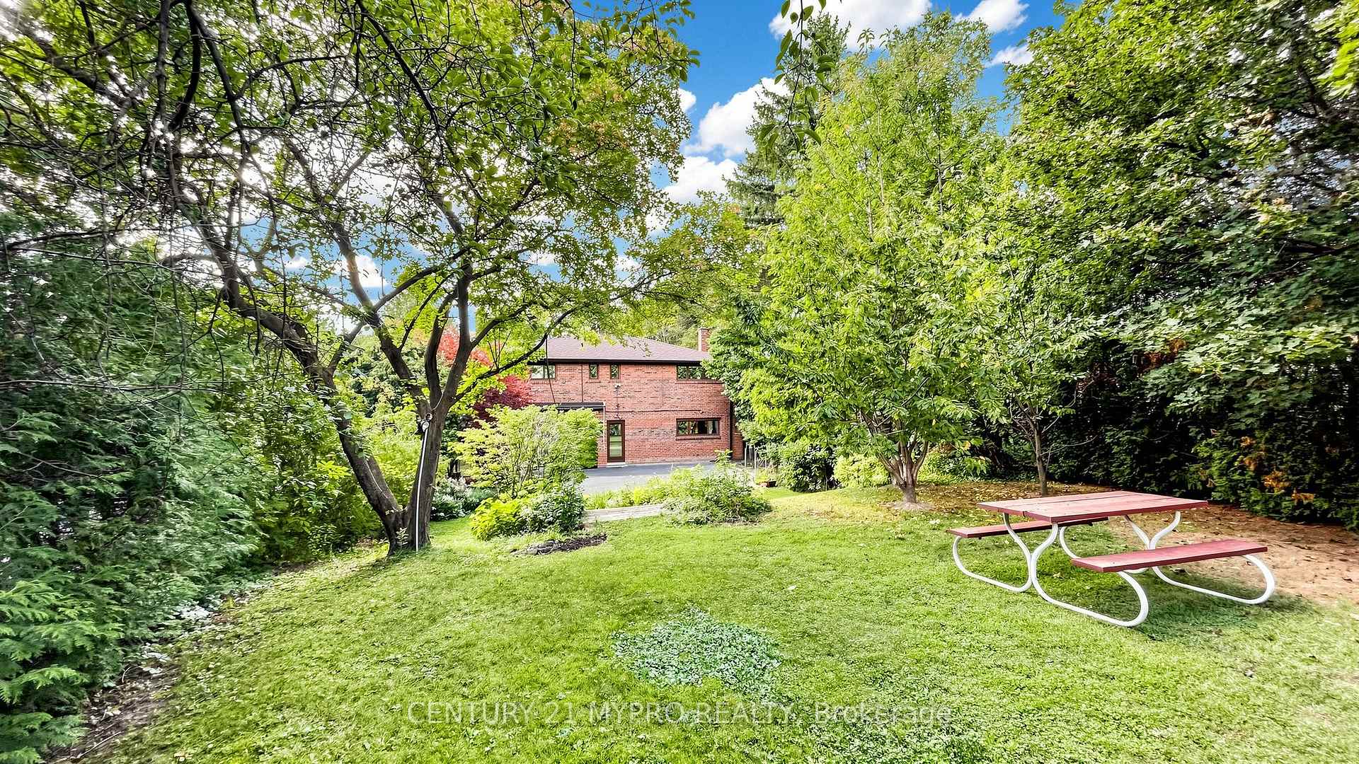 Photo 33 of 23 Forest Park Crescent, Markham, Royal Orchard — HOMEH