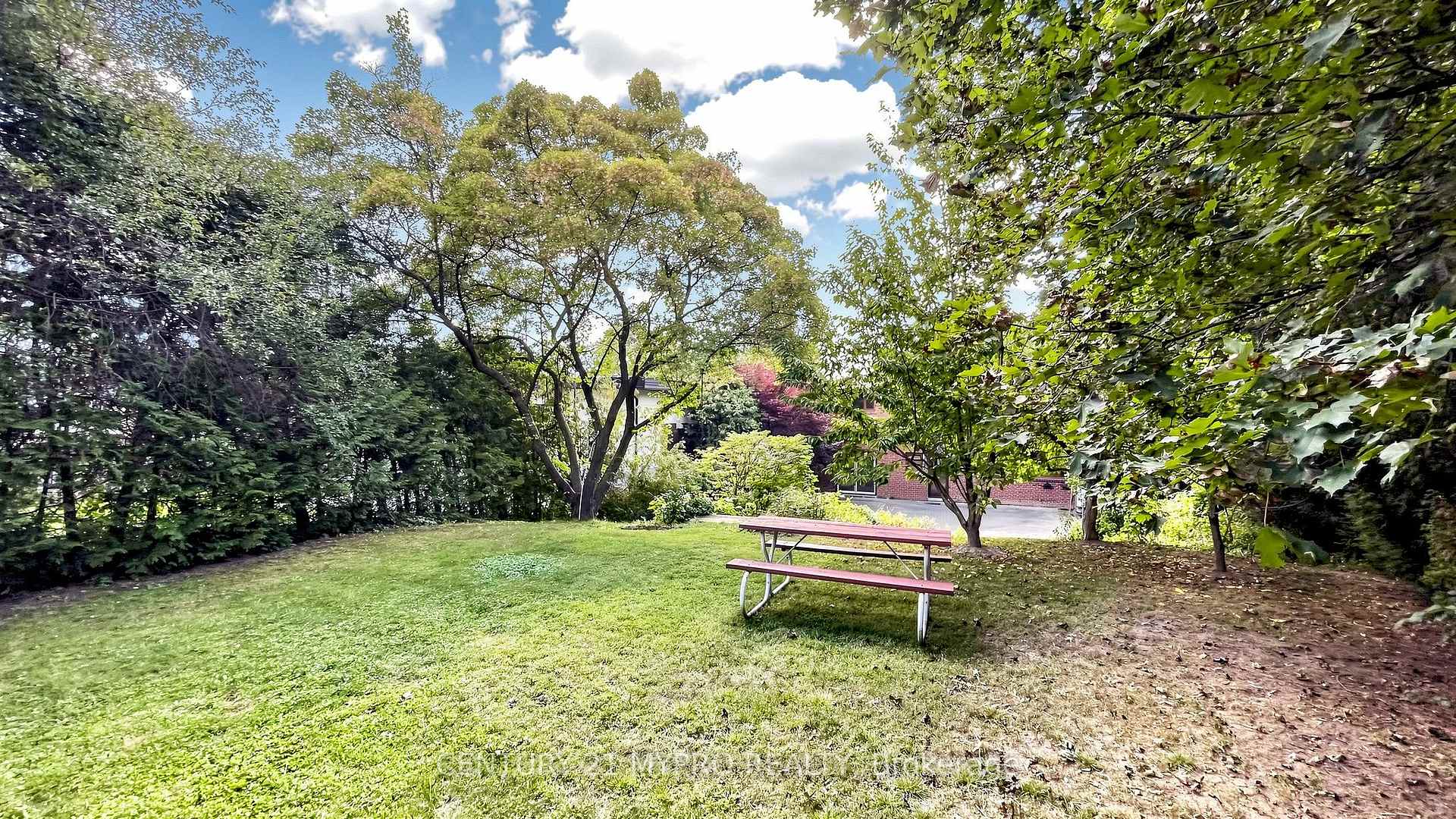 Photo 34 of 23 Forest Park Crescent, Markham, Royal Orchard — HOMEH