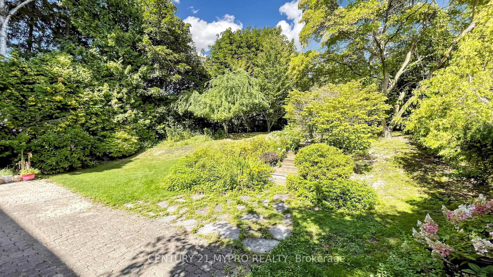 Photo 36 of 23 Forest Park Crescent, Markham, Royal Orchard — HOMEH