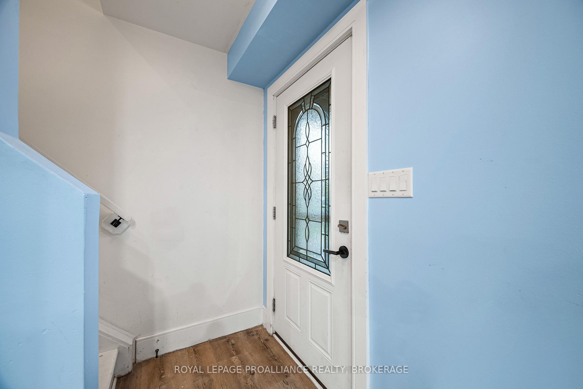 Photo 4 of 879 Beaconhill Court, Kingston, North of Taylor-Kidd Blvd — HOMEH