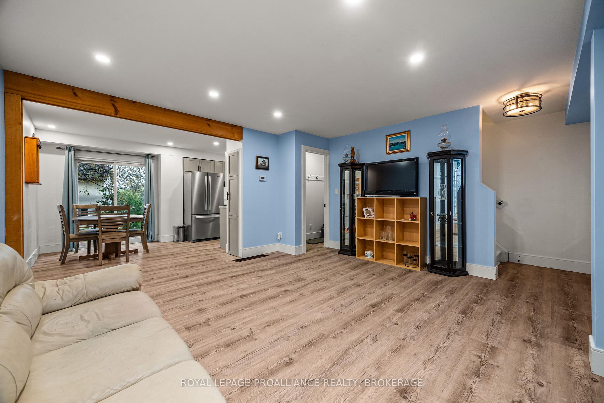 Photo 6 of 879 Beaconhill Court, Kingston, North of Taylor-Kidd Blvd — HOMEH
