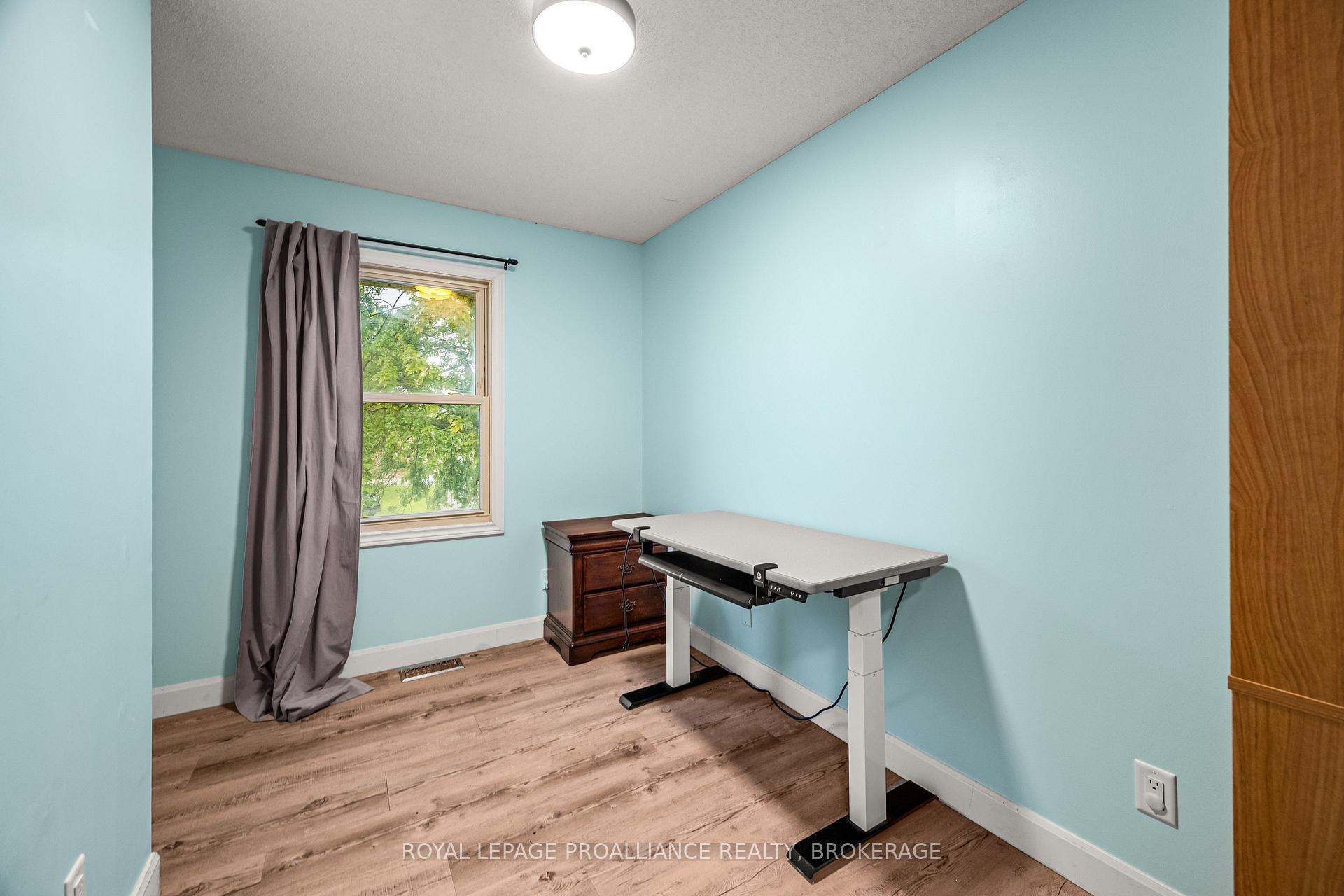 Photo 17 of 879 Beaconhill Court, Kingston, North of Taylor-Kidd Blvd — HOMEH