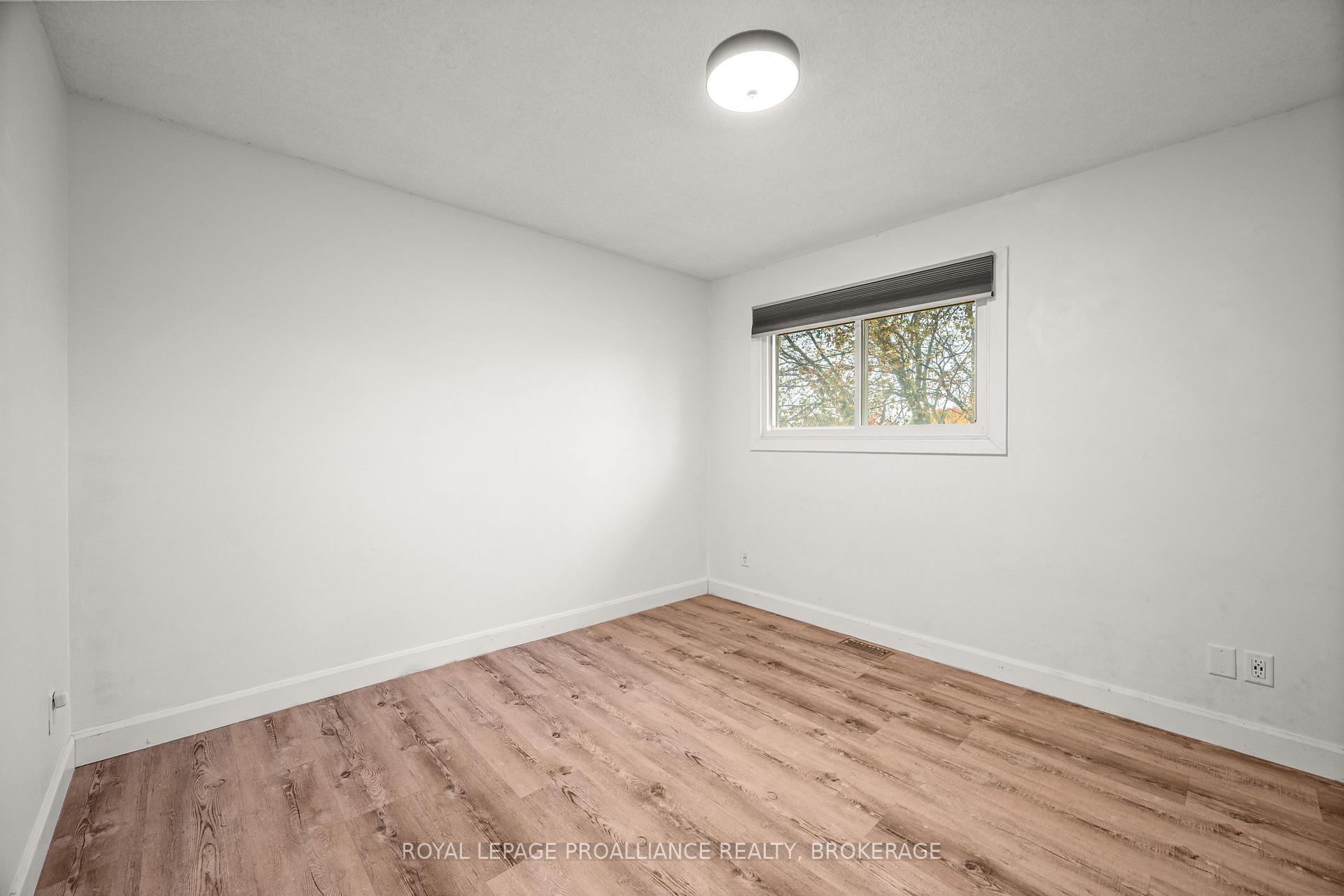 Photo 19 of 879 Beaconhill Court, Kingston, North of Taylor-Kidd Blvd — HOMEH