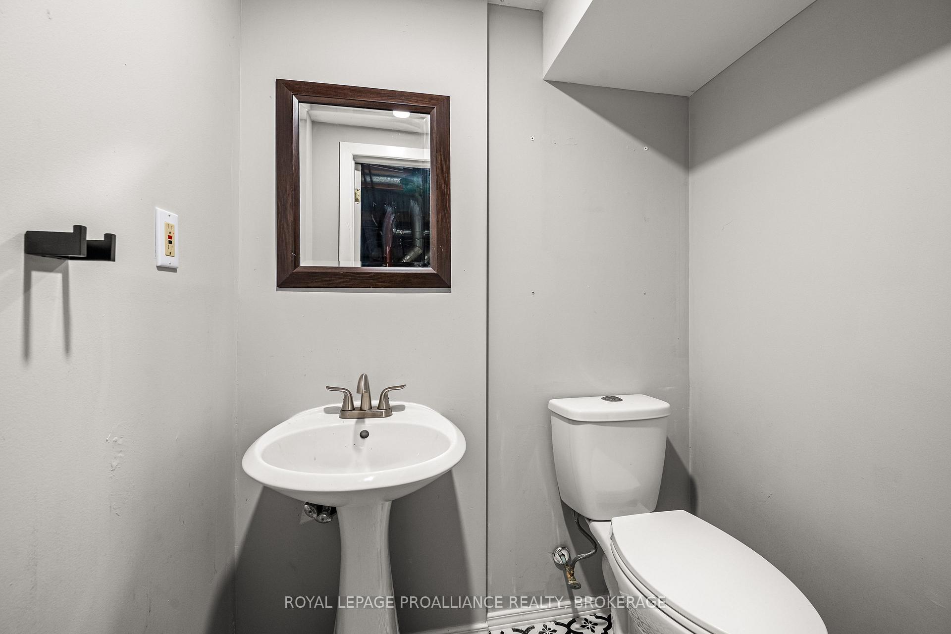 Photo 32 of 879 Beaconhill Court, Kingston, North of Taylor-Kidd Blvd — HOMEH
