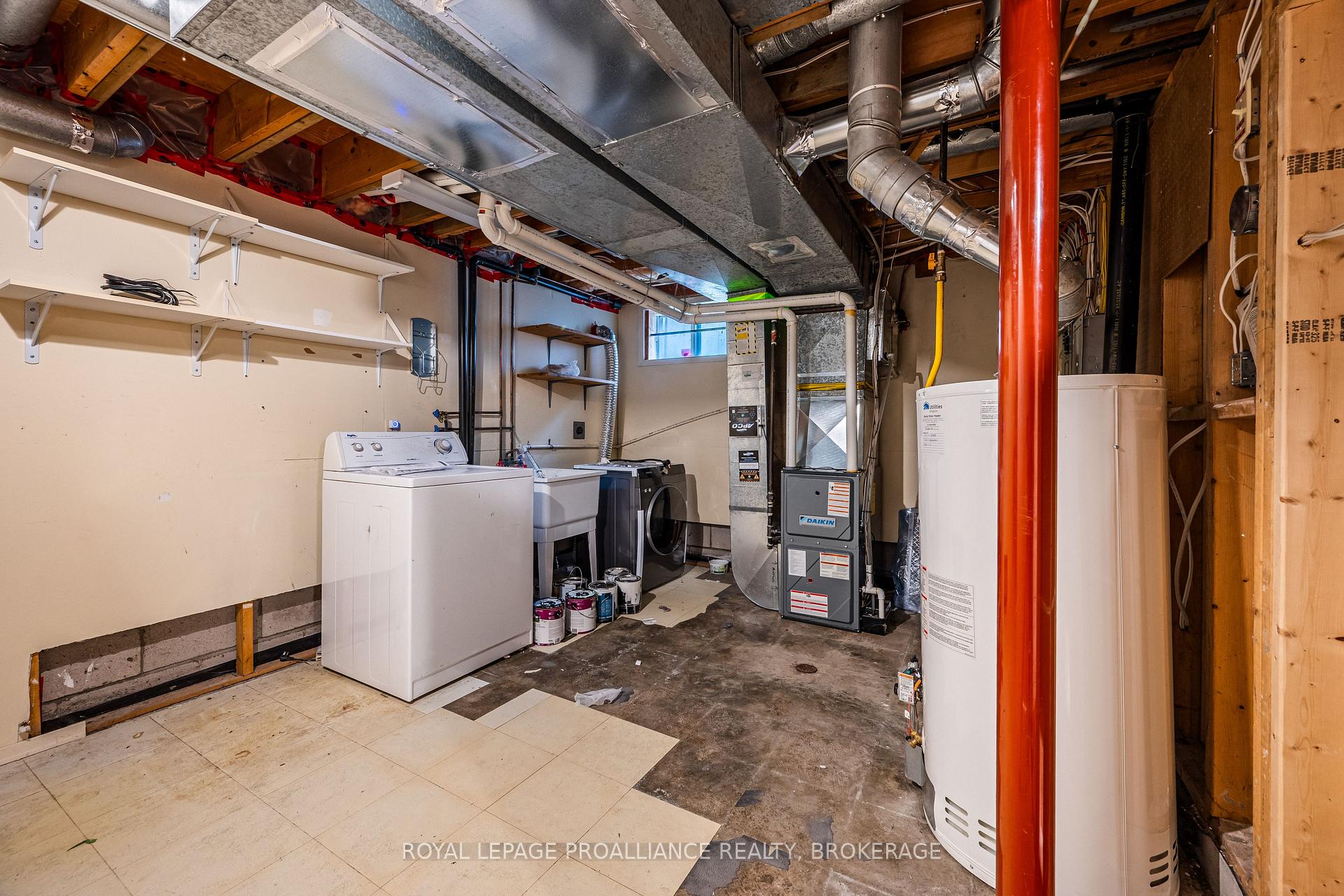 Photo 33 of 879 Beaconhill Court, Kingston, North of Taylor-Kidd Blvd — HOMEH