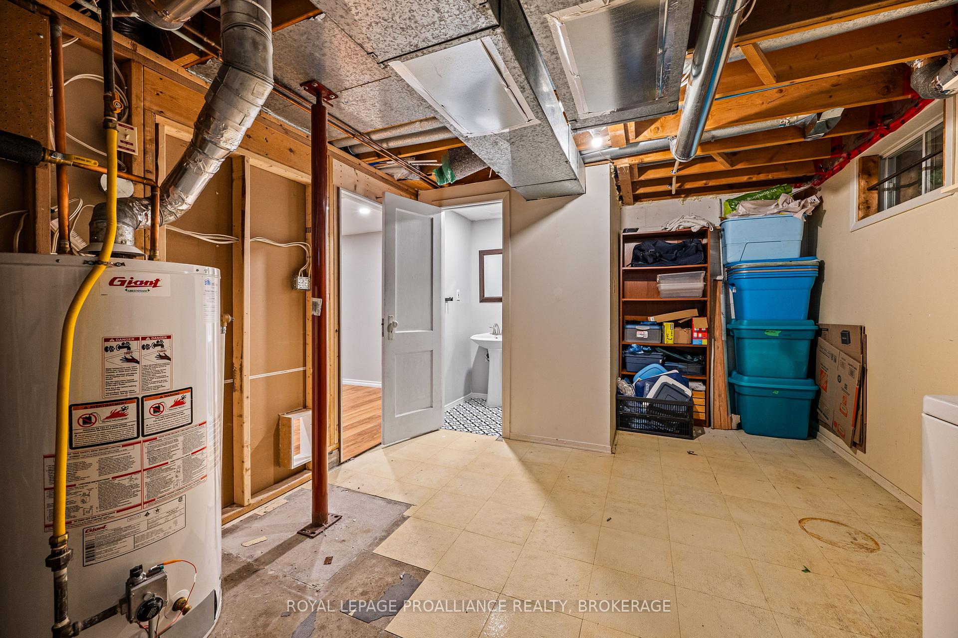 Photo 36 of 879 Beaconhill Court, Kingston, North of Taylor-Kidd Blvd — HOMEH