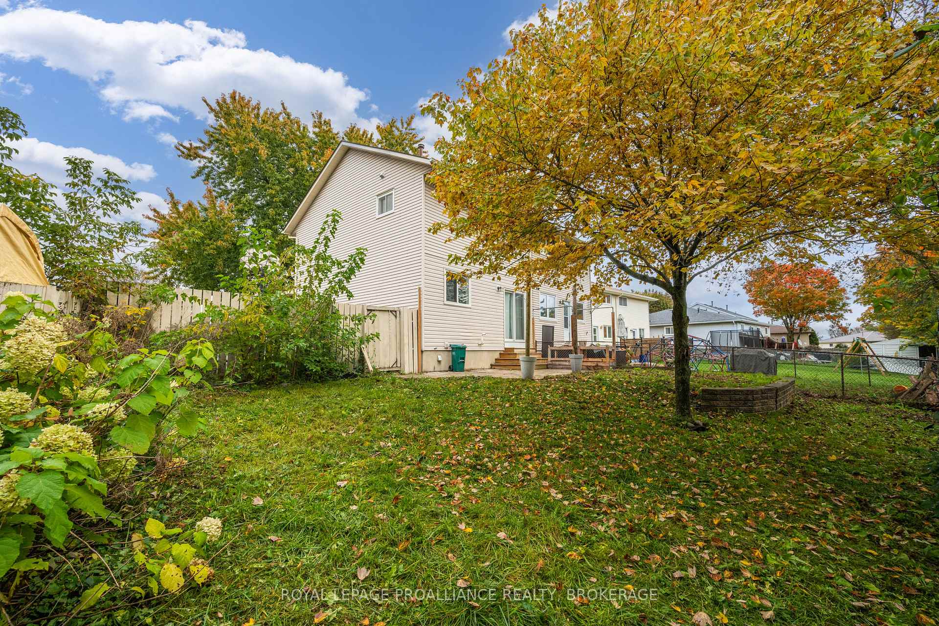 Photo 40 of 879 Beaconhill Court, Kingston, North of Taylor-Kidd Blvd — HOMEH