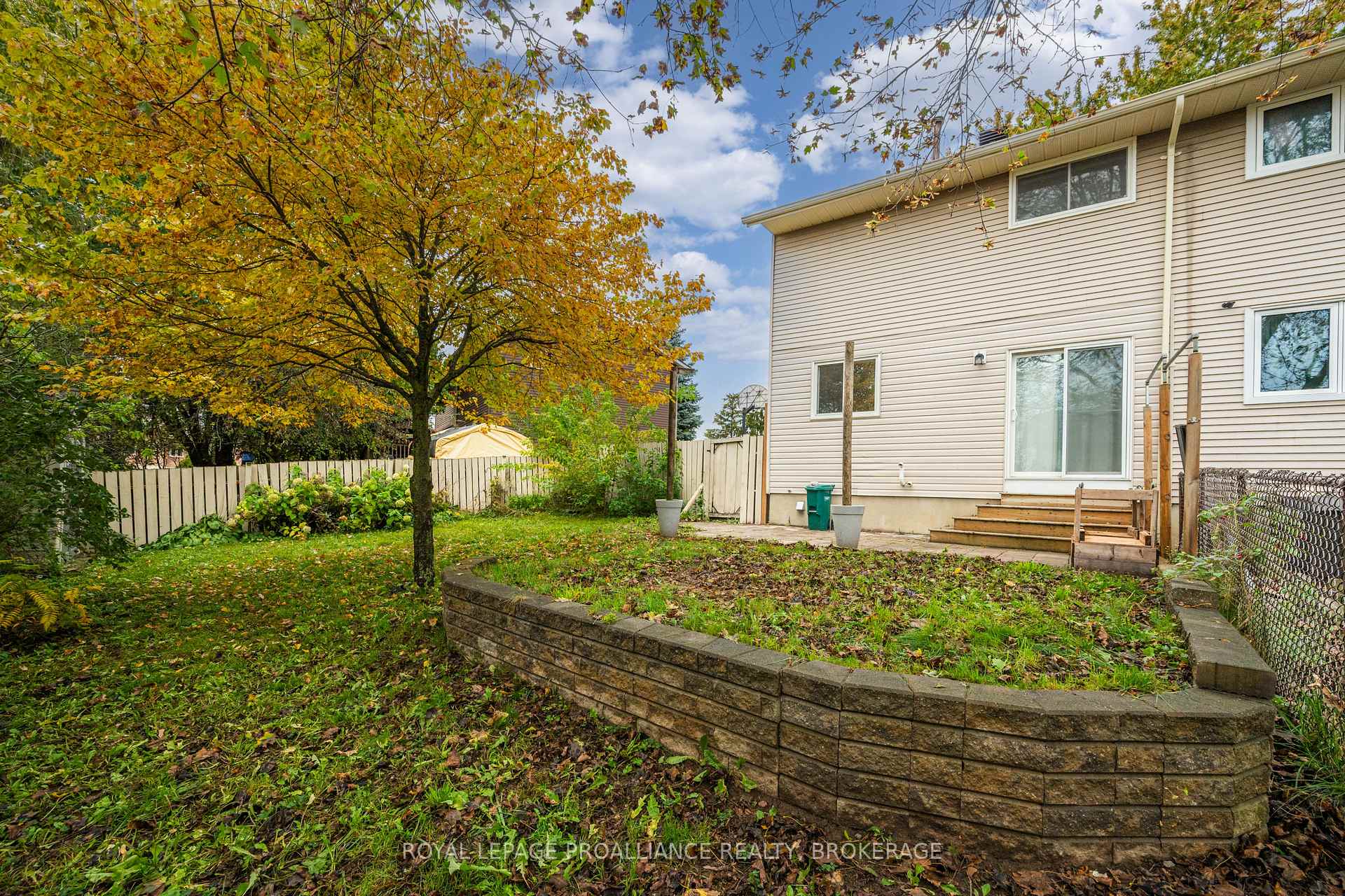 Photo 39 of 879 Beaconhill Court, Kingston, North of Taylor-Kidd Blvd — HOMEH