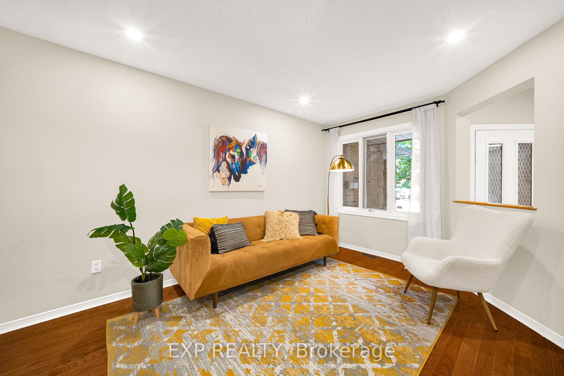 Photo 2 of 105 Southport Drive, Ottawa, Hunt Club Park/Greenboro — HOMEH