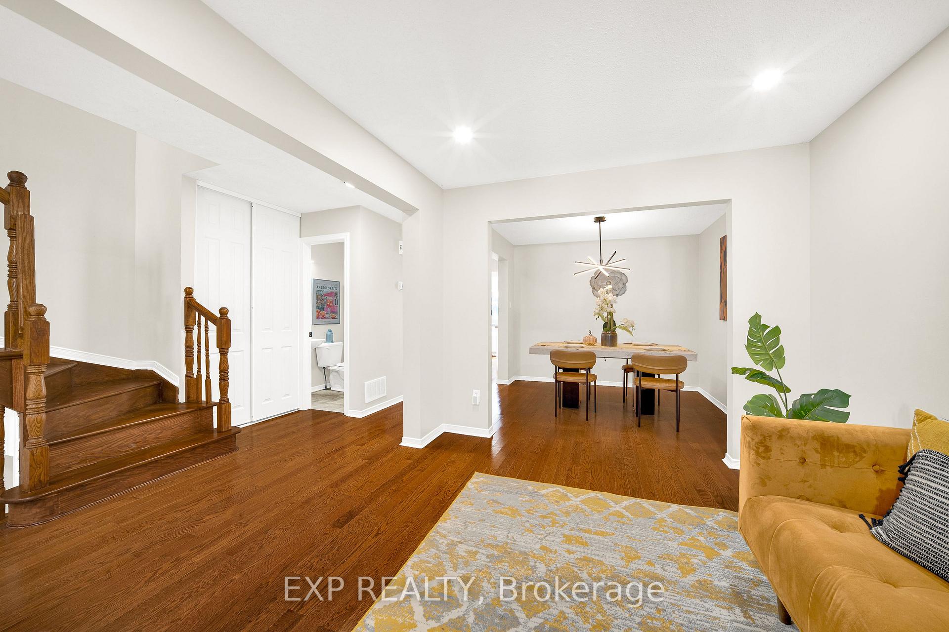 Photo 5 of 105 Southport Drive, Ottawa, Hunt Club Park/Greenboro — HOMEH