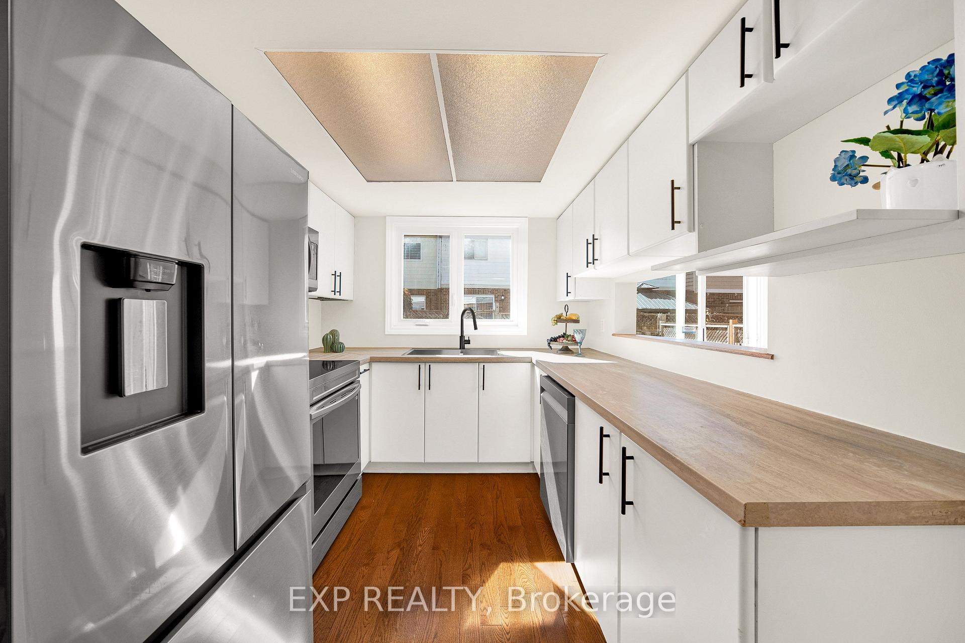 Photo 11 of 105 Southport Drive, Ottawa, Hunt Club Park/Greenboro — HOMEH