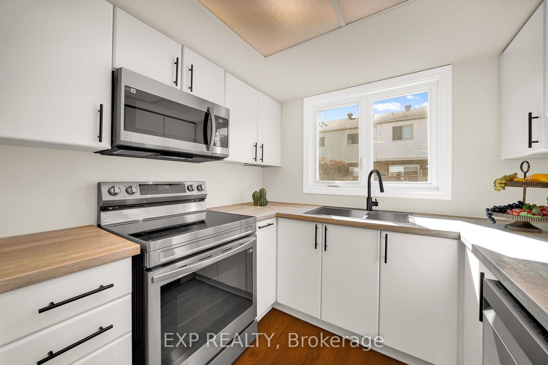 Photo 12 of 105 Southport Drive, Ottawa, Hunt Club Park/Greenboro — HOMEH